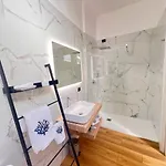 49 Downtown 4*